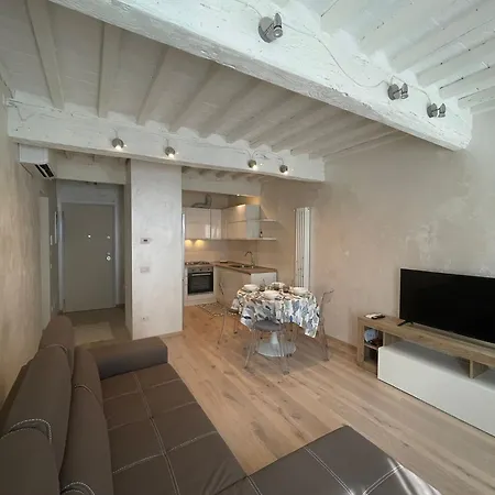 Marzocco 5 * Pietrasanta